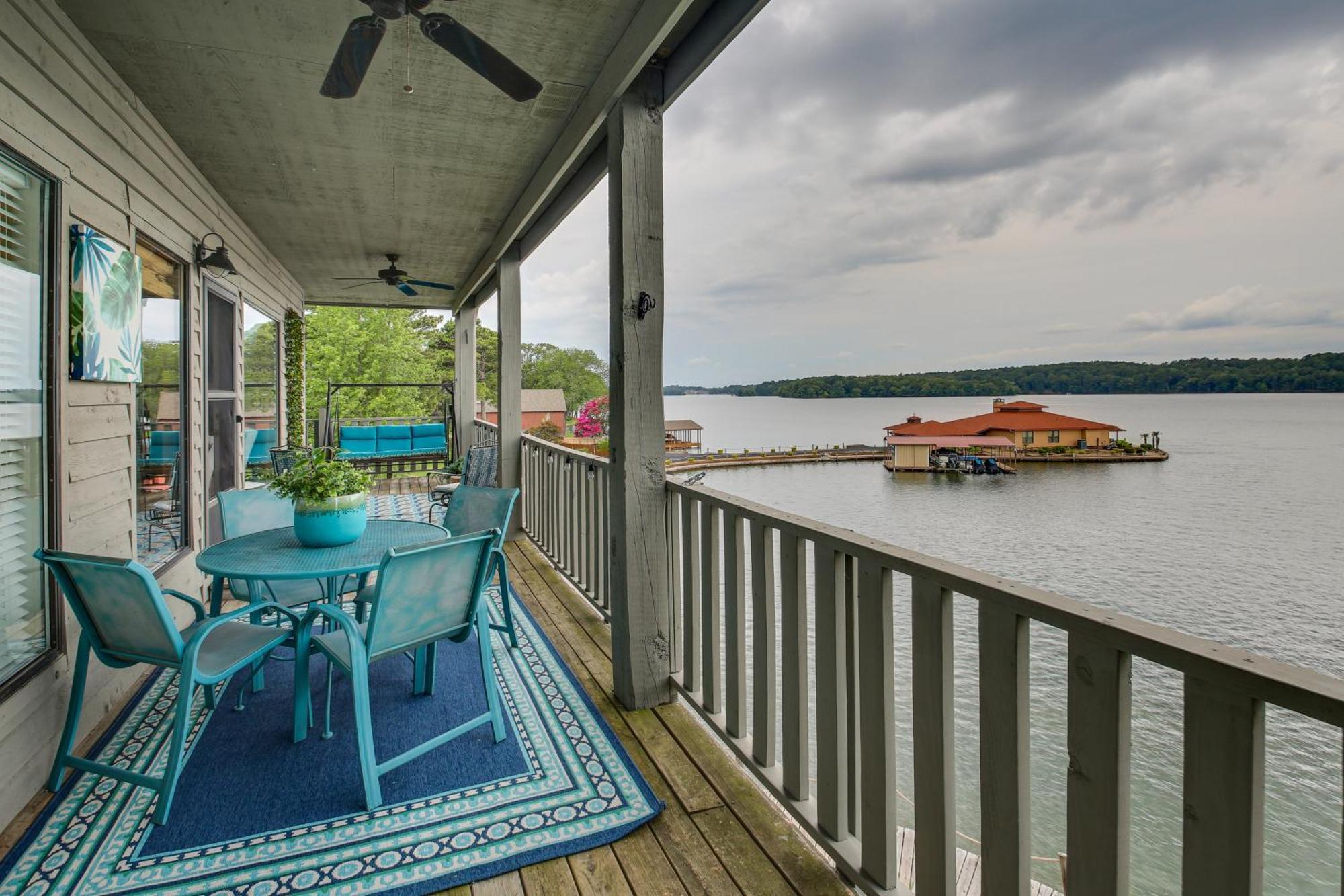 Spacious Hot Springs Penthouse Stunning Lake View Buitenkant foto